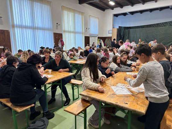 Radionica izrade misijskih krunica u Župi sv. Juraj u Trnju
